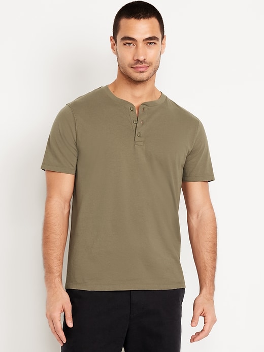 Henley T-Shirt